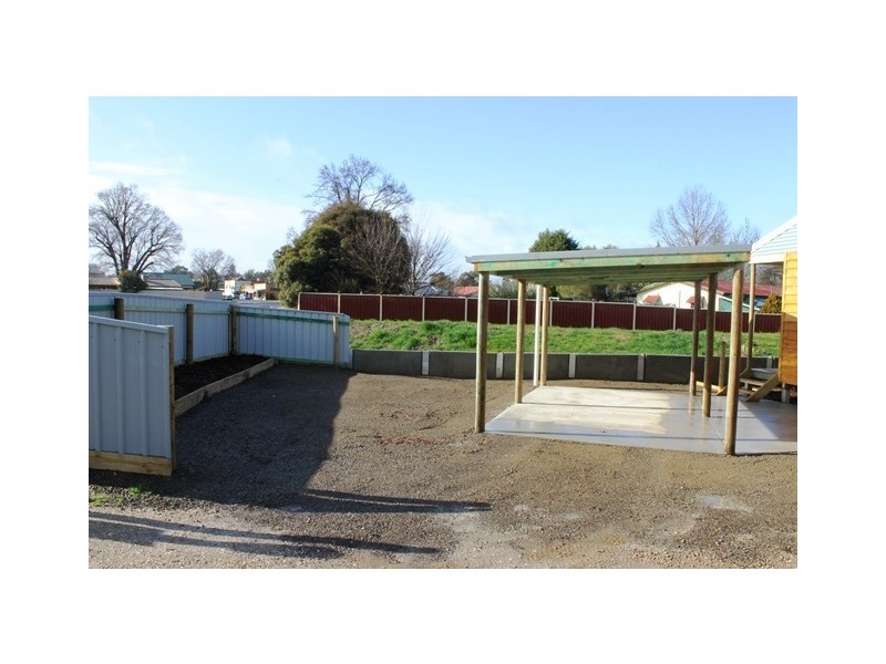 10B CONNESS STREET, Chiltern VIC 3683