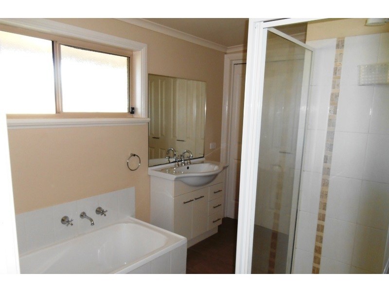 38 GORDON STREET, Wodonga VIC 3690