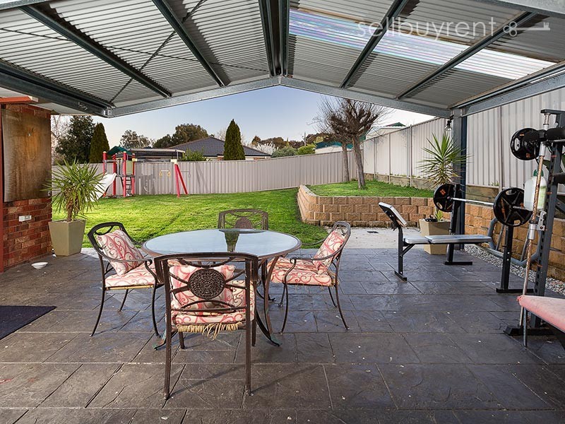 4 BISQUE COURT, Wodonga VIC 3690