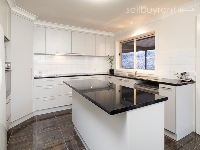 13 BEARDMORE STREET, Bethanga VIC 3691