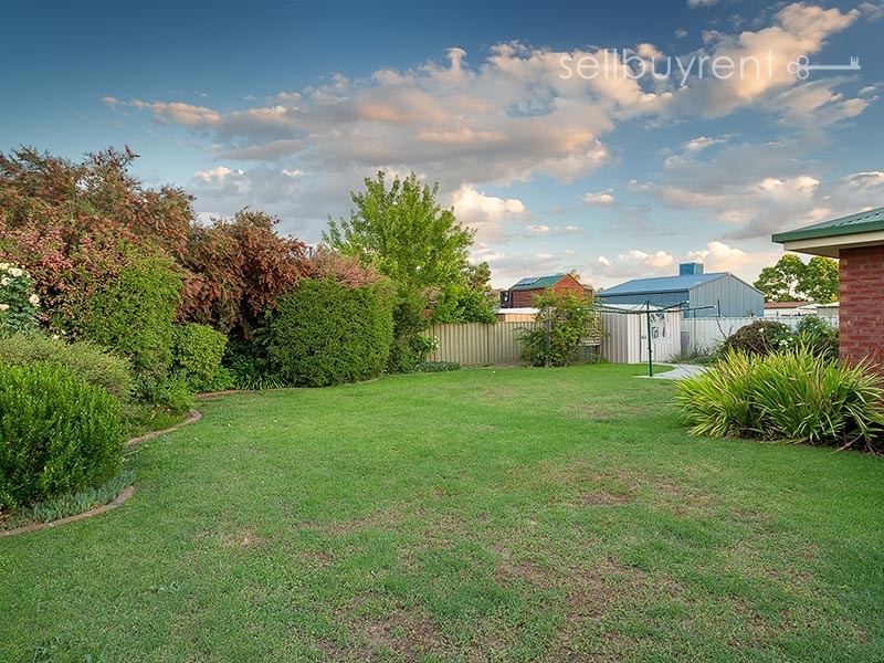 14 KOETONG CRESCENT, Wodonga VIC 3690