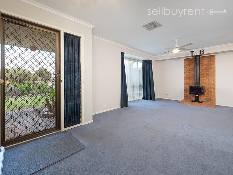 24 CAMPBELL AVENUE, Wodonga VIC 3690