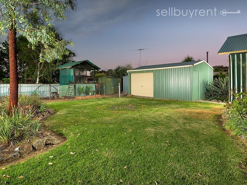 24 CAMPBELL AVENUE, Wodonga VIC 3690