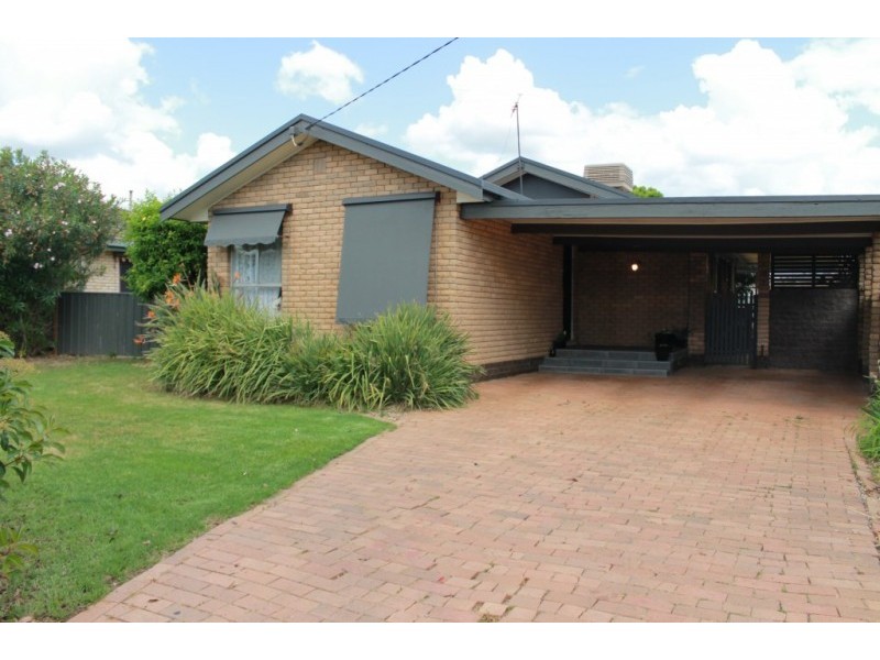 315 LAWRENCE STREET, Wodonga VIC 3690