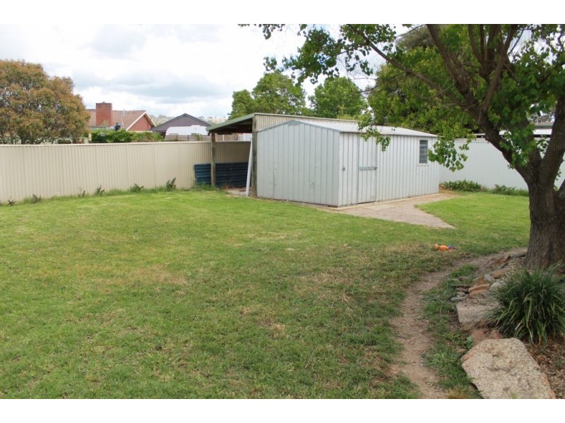 315 LAWRENCE STREET, Wodonga VIC 3690