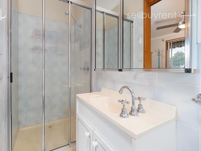 17 MCFARLAND ROAD, Wodonga VIC 3690