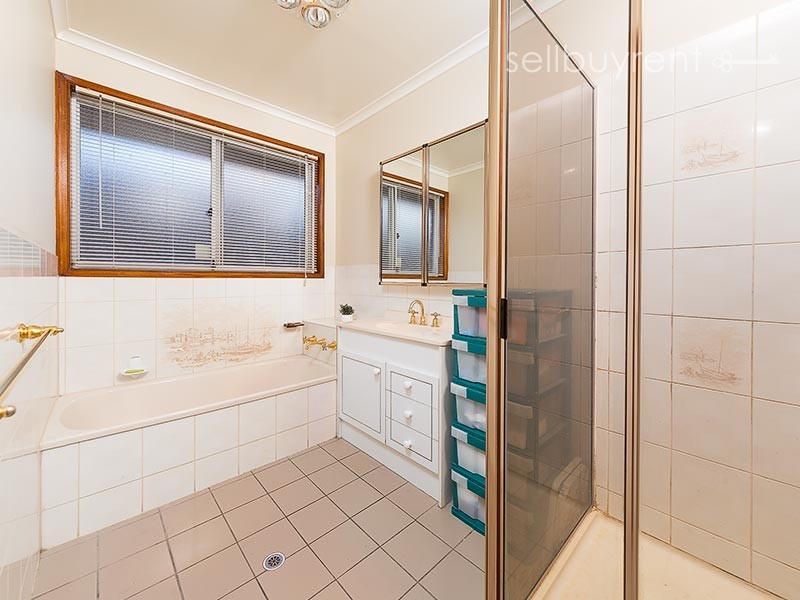 17 MCFARLAND ROAD, Wodonga VIC 3690