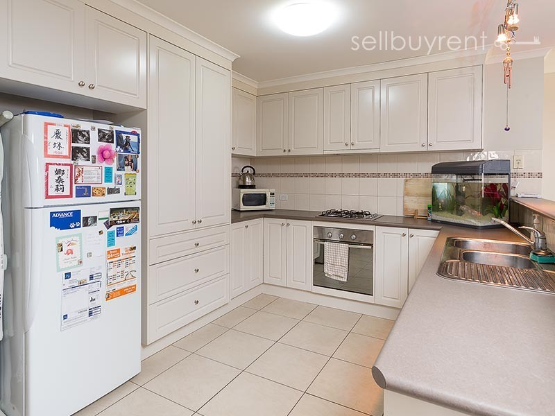 30 THORNEYCROFT AVENUE, Wodonga VIC 3690