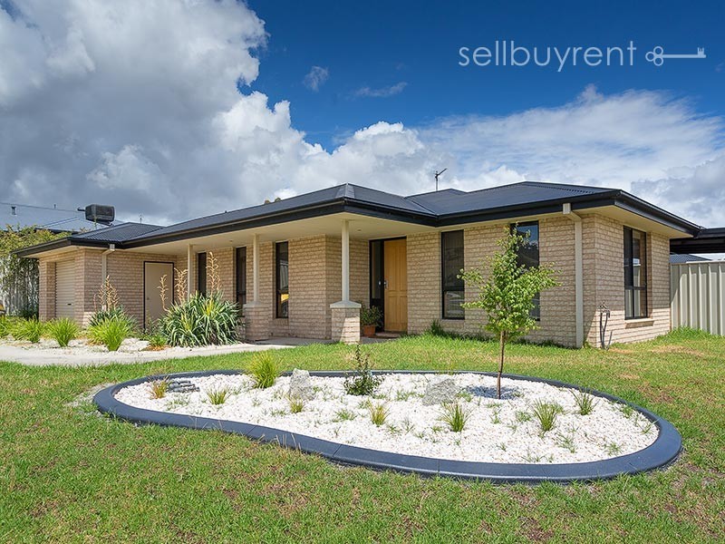 30 THORNEYCROFT AVENUE, Wodonga VIC 3690