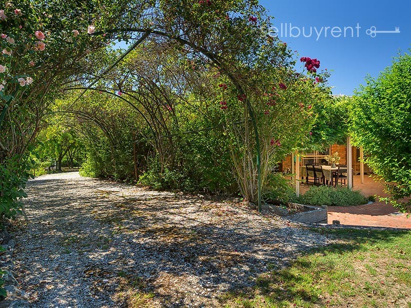 3 McGAFFIN’S ROAD, Wodonga VIC 3690