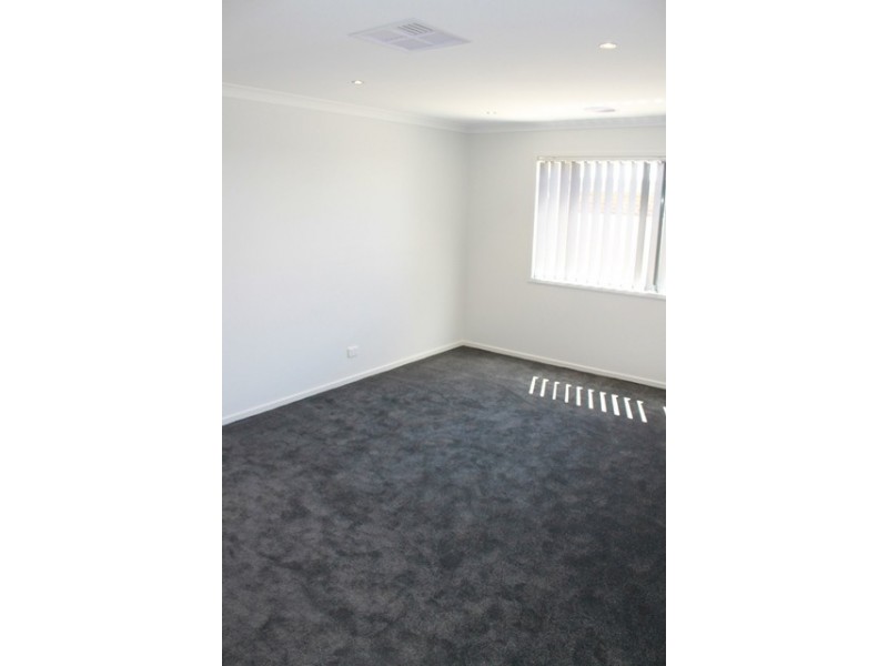 9 MACKAY STREET, Wodonga VIC 3690