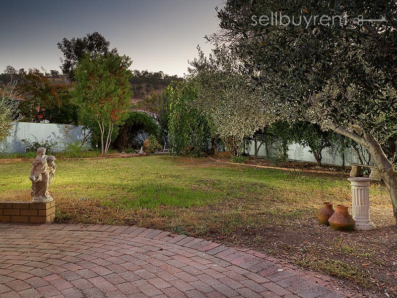 19 COOK PLACE, Wodonga VIC 3690