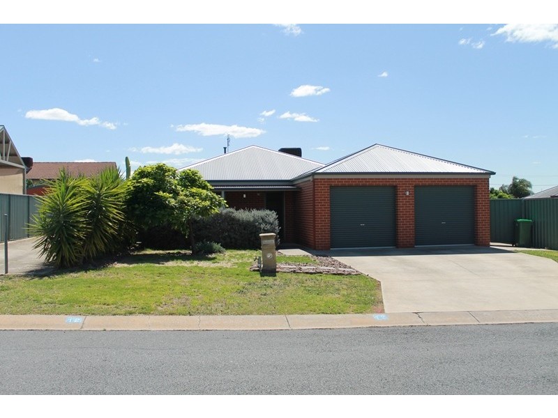 12 SAMANTHA TERRACE, Wodonga VIC 3690
