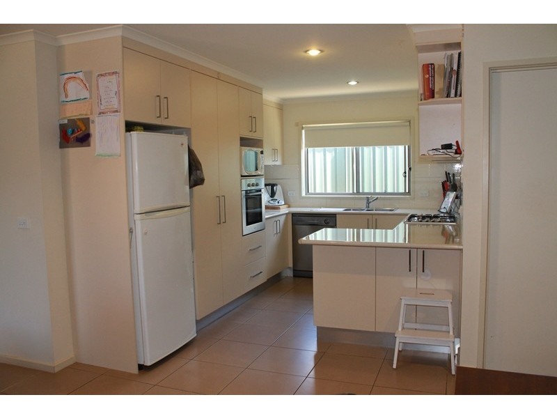 12 SAMANTHA TERRACE, Wodonga VIC 3690