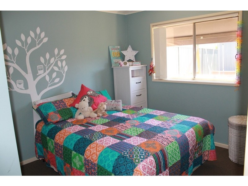 12 SAMANTHA TERRACE, Wodonga VIC 3690