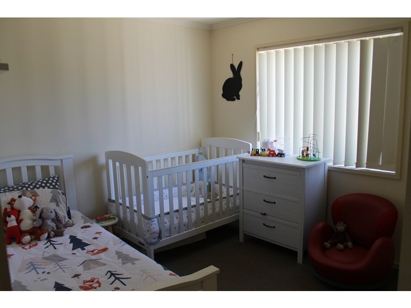 12 SAMANTHA TERRACE, Wodonga VIC 3690