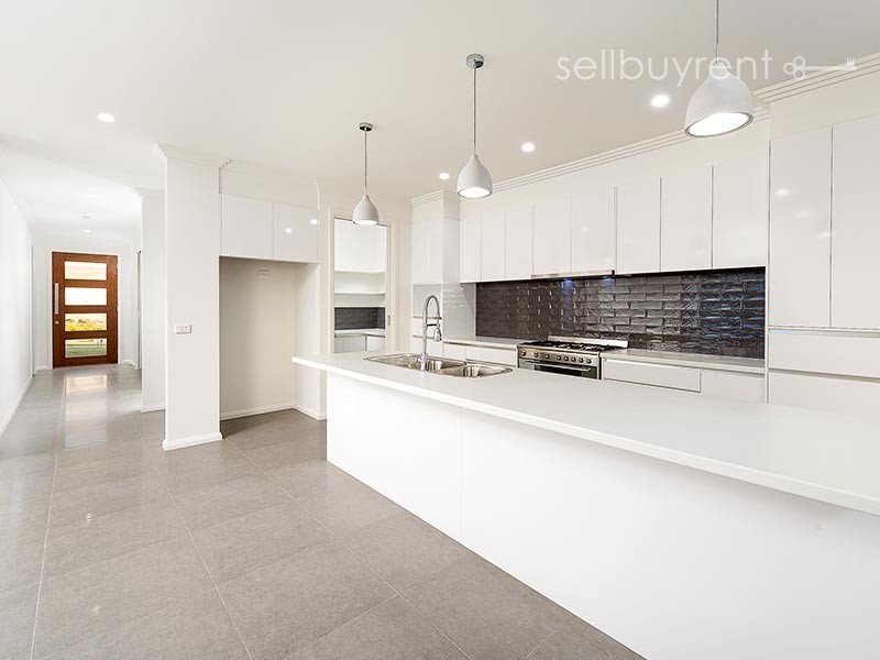 11 KESTREL CIRCUIT, Wodonga VIC 3690