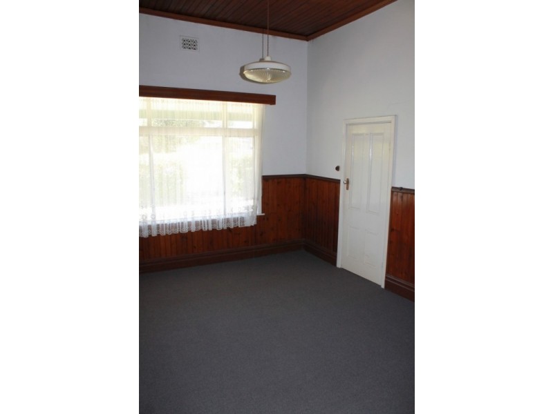 145 LAWRENCE STREET, Wodonga VIC 3690