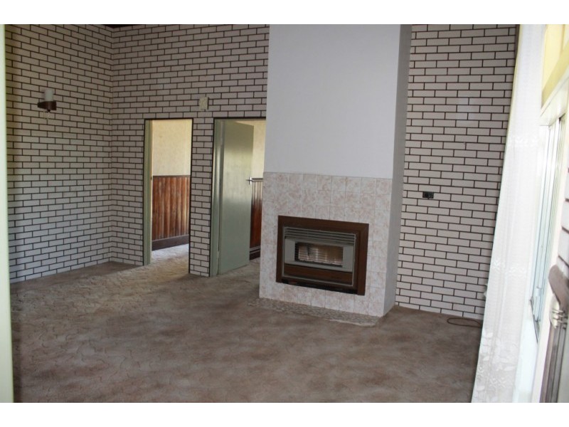 145 LAWRENCE STREET, Wodonga VIC 3690