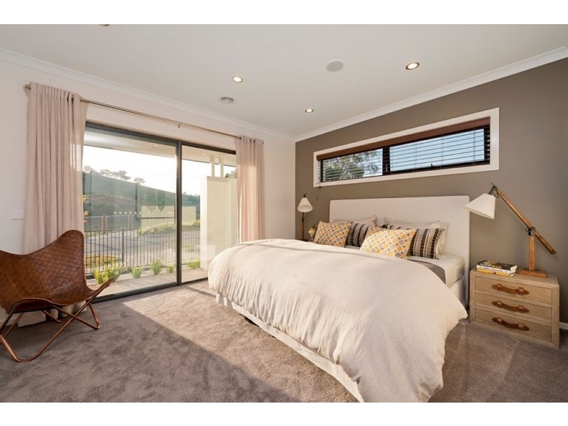 17 RIVERSIDE BOULEVARD, Wodonga VIC 3690