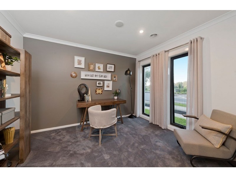 17 RIVERSIDE BOULEVARD, Wodonga VIC 3690