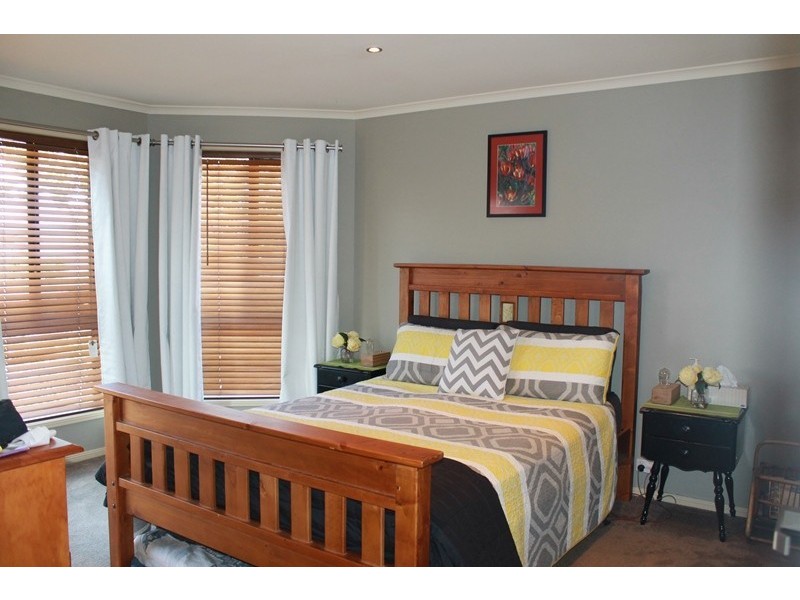 5 HOOK COURT, Wodonga VIC 3690