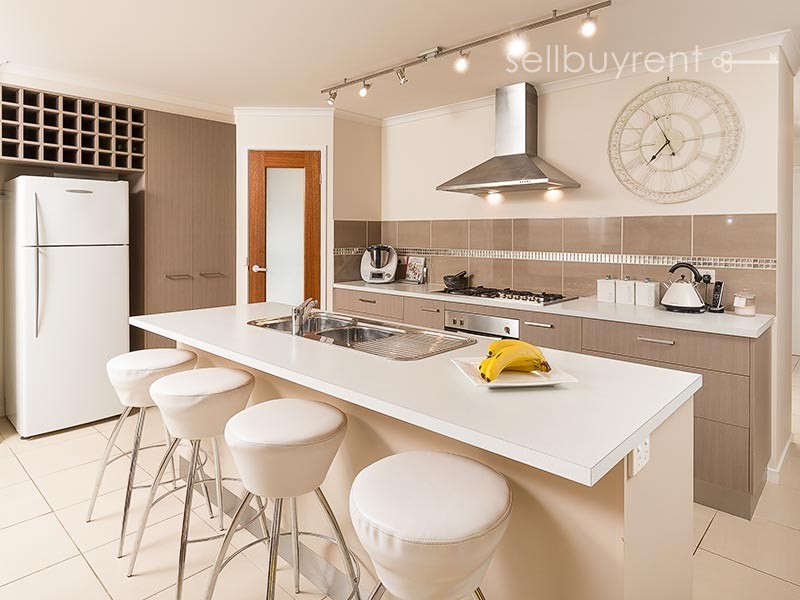 42 BREMER AVENUE, Wodonga VIC 3690