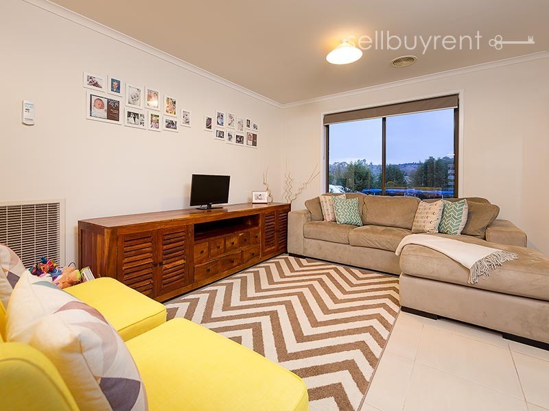 42 BREMER AVENUE, Wodonga VIC 3690