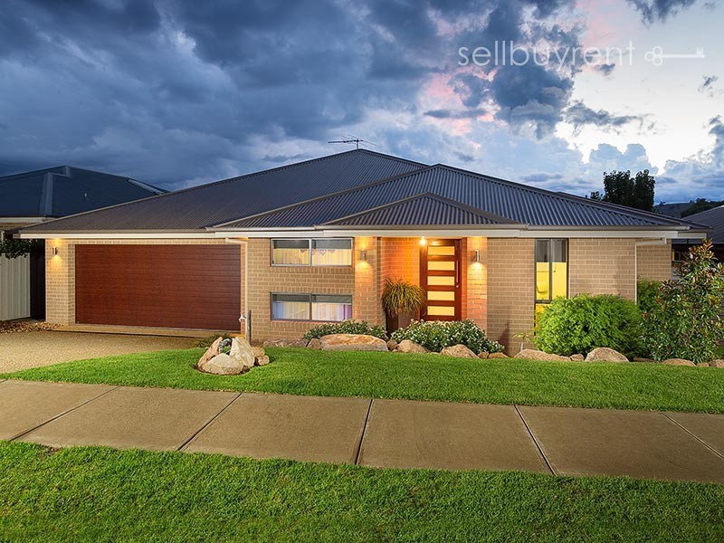 42 BREMER AVENUE, Wodonga VIC 3690