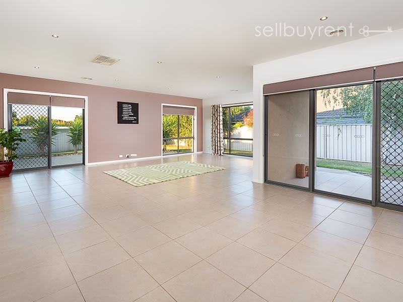 16 HEMLOCK COURT, Baranduda VIC 3691