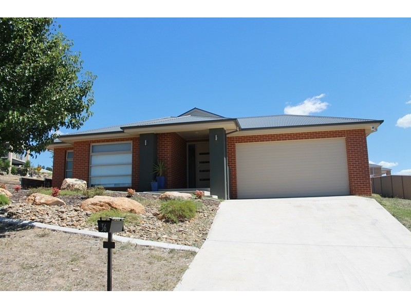 36 BALLARA DRIVE, Wodonga VIC 3690