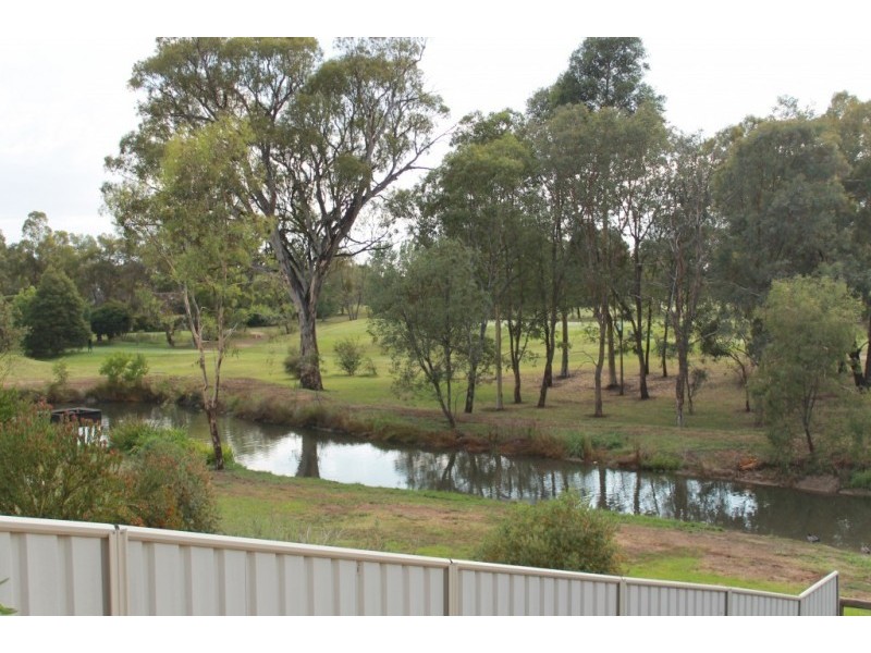 27 GOLFLINKS AVENUE, Wodonga VIC 3690