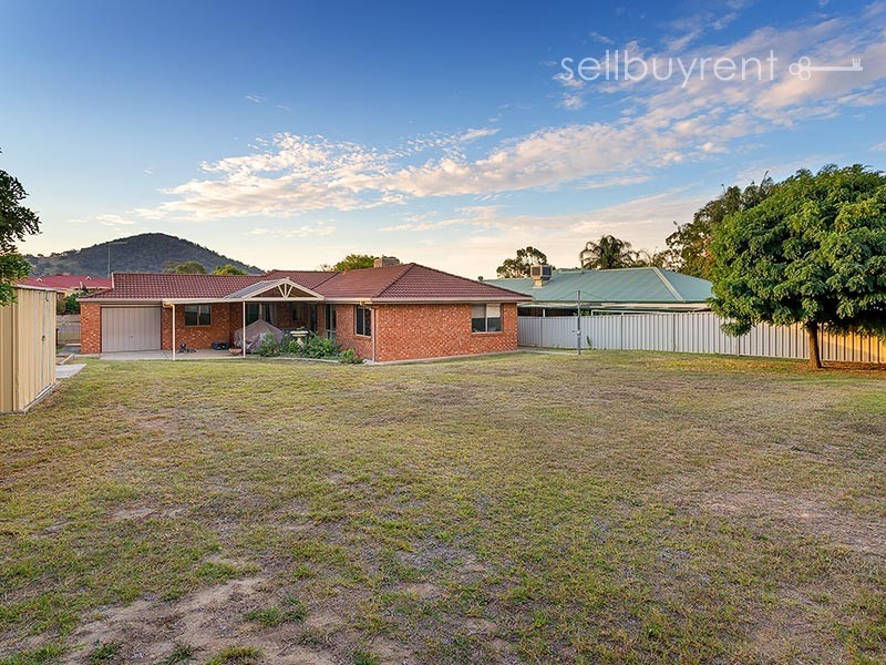 10 MCLEAN CRESCENT, Wodonga VIC 3690