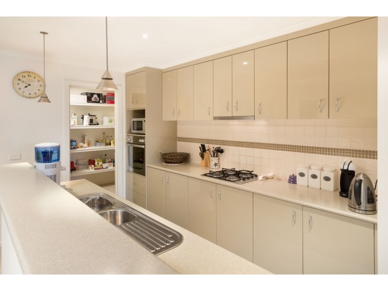 15 SCARBOROUGH DRIVE, Wodonga VIC 3690