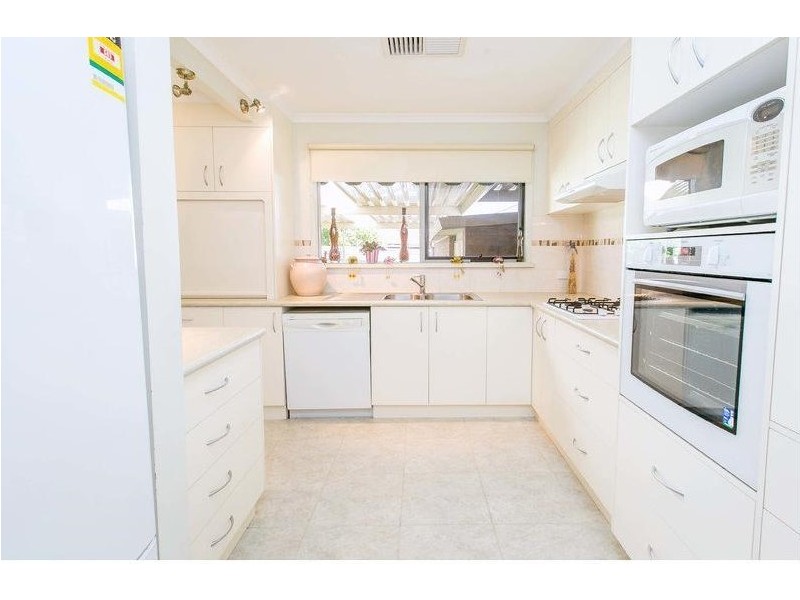 11 ELSA COURT, Wodonga VIC 3690