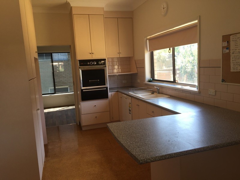 428 PARKVIEW CRESCENT, Lavington NSW 2641