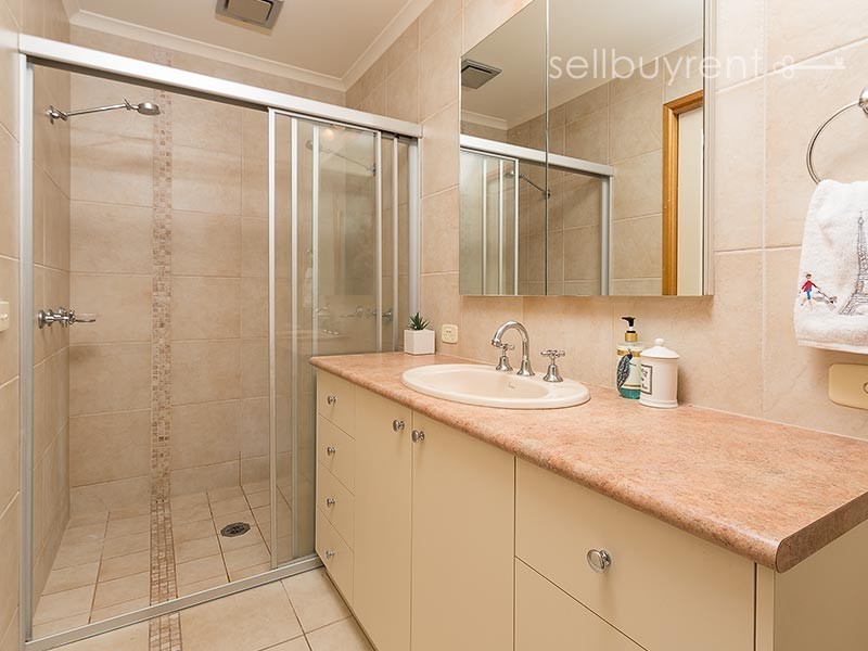 6 SHARP COURT, Wodonga VIC 3690