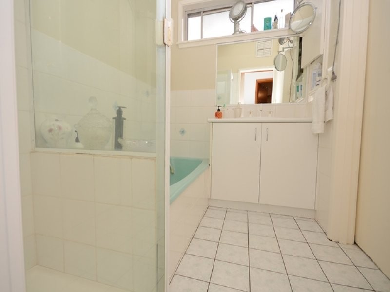 10 BALLARD STREET, Wodonga VIC 3690