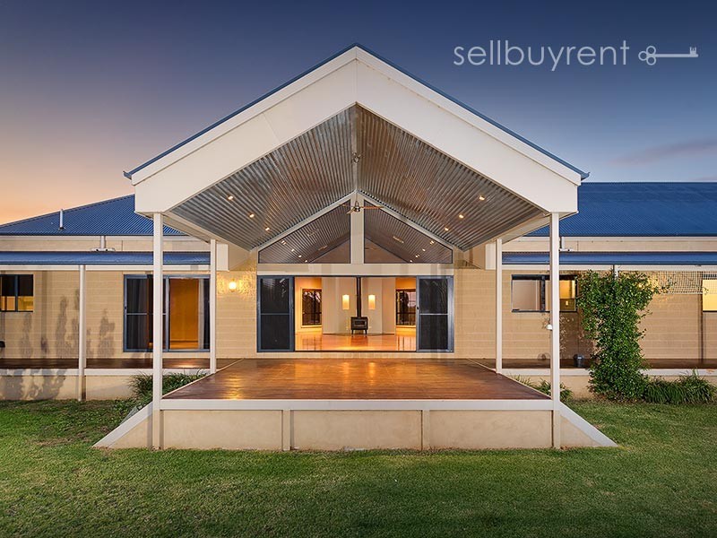 6 WOODSWALLOW LANE, Albury NSW 2640