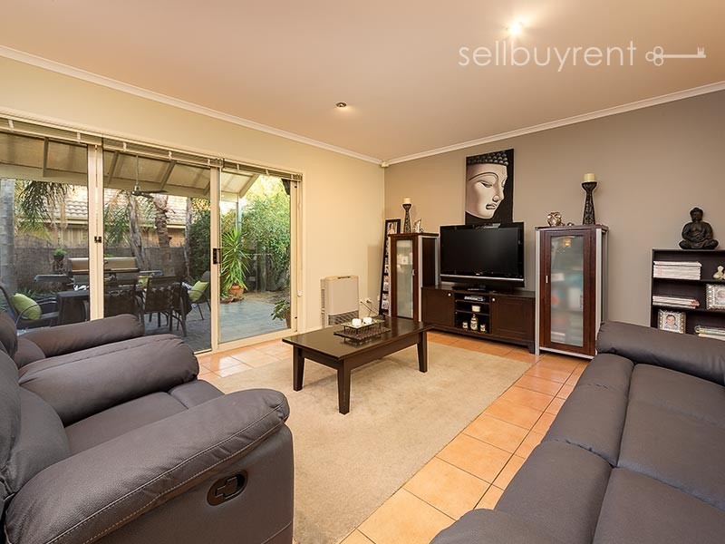 1 AVONDALE DRIVE, Wodonga VIC 3690