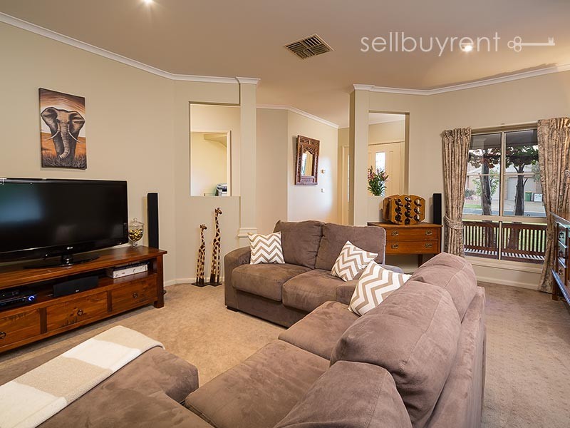 1 AVONDALE DRIVE, Wodonga VIC 3690