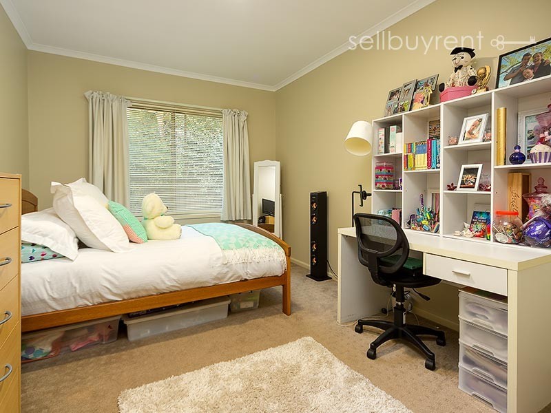 1 AVONDALE DRIVE, Wodonga VIC 3690