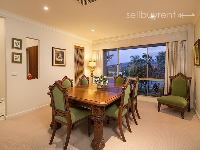 24 WHERNSIDE DRIVE, Wodonga VIC 3690