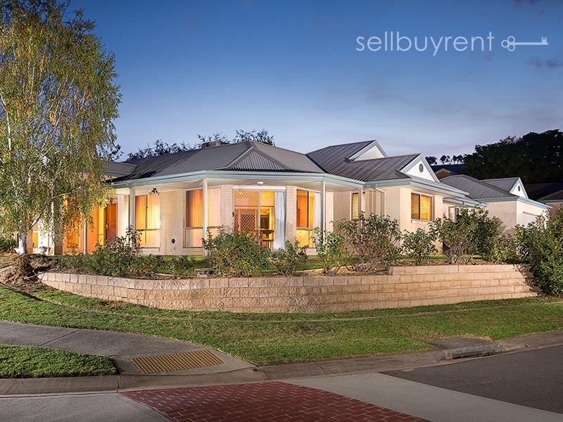 24 WHERNSIDE DRIVE, Wodonga VIC 3690
