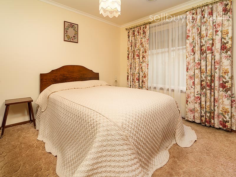 414 COLLEY STREET, Lavington NSW 2641