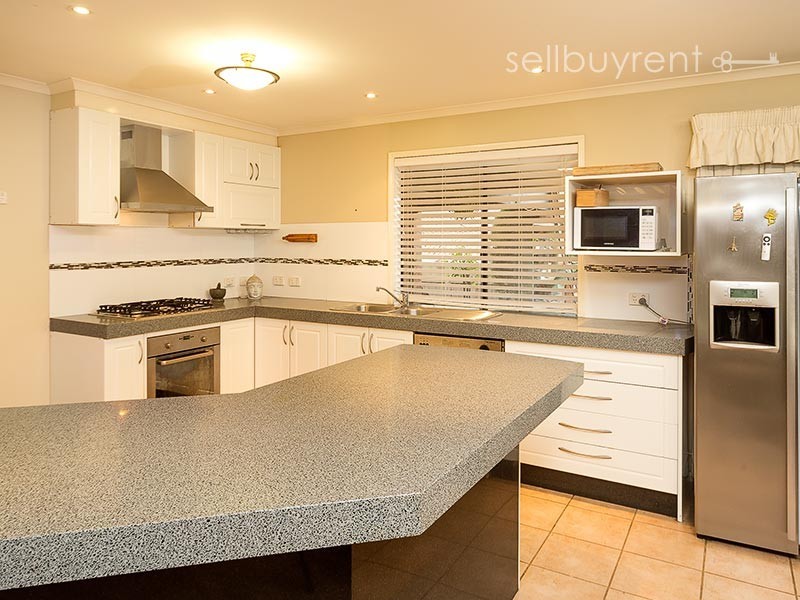 9 LORAGE STREET, Baranduda VIC 3691