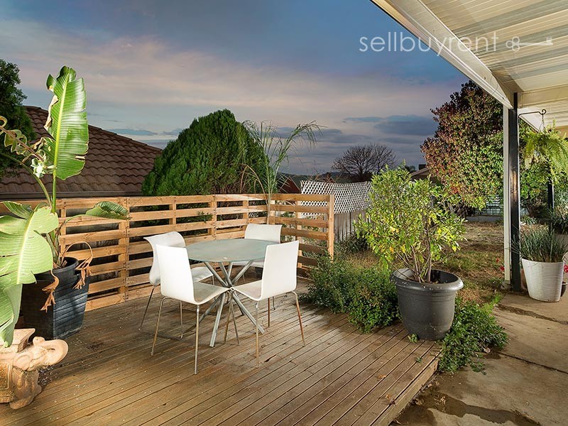 9 LORAGE STREET, Baranduda VIC 3691