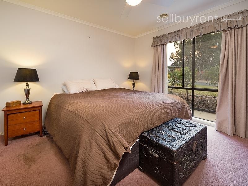 9 LORAGE STREET, Baranduda VIC 3691