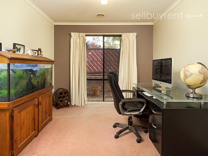 9 LORAGE STREET, Baranduda VIC 3691