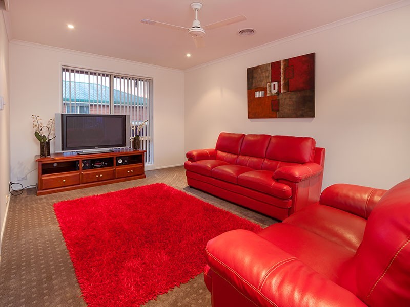 1 AZURE DRIVE, Wodonga VIC 3690